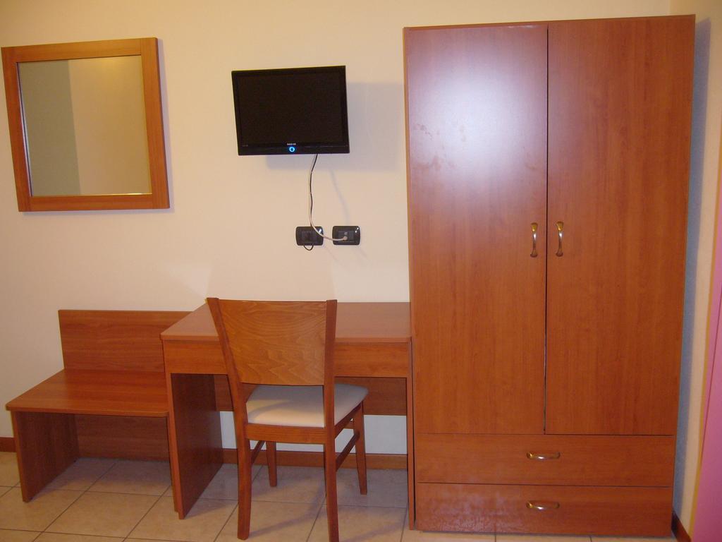 Hotel Belforte Варезе Екстер'єр фото
