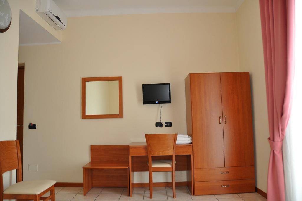 Hotel Belforte Варезе Екстер'єр фото